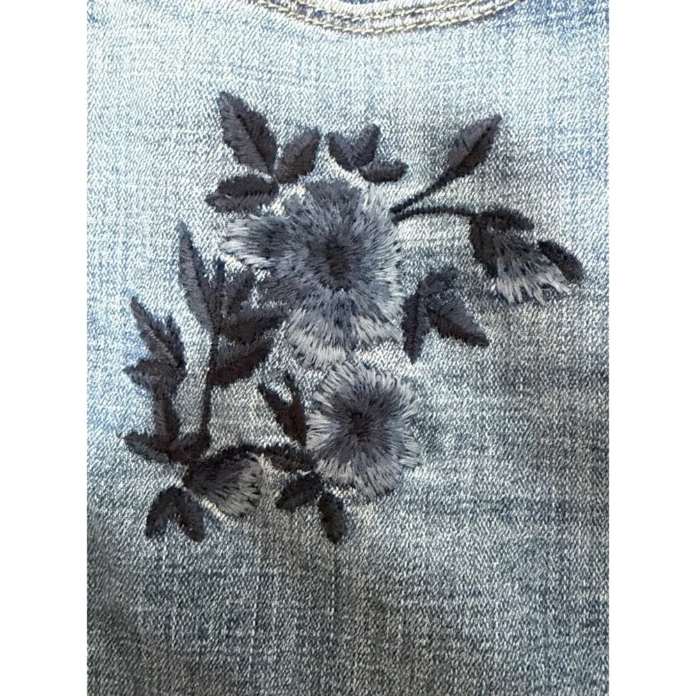 LEVI'S 505 Straight Leg JEANS Women's Size 10 Blue Denim Floral Embroidery 30x32